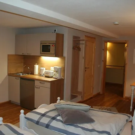 Haus Brunnenkunst 3*