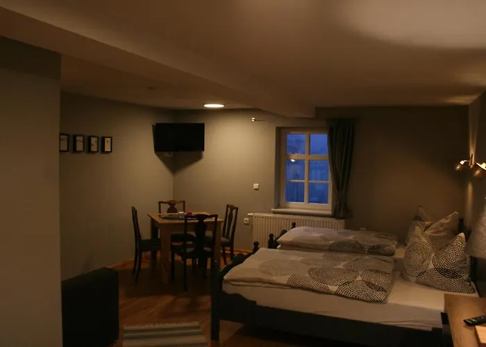 Haus Brunnenkunst 3*